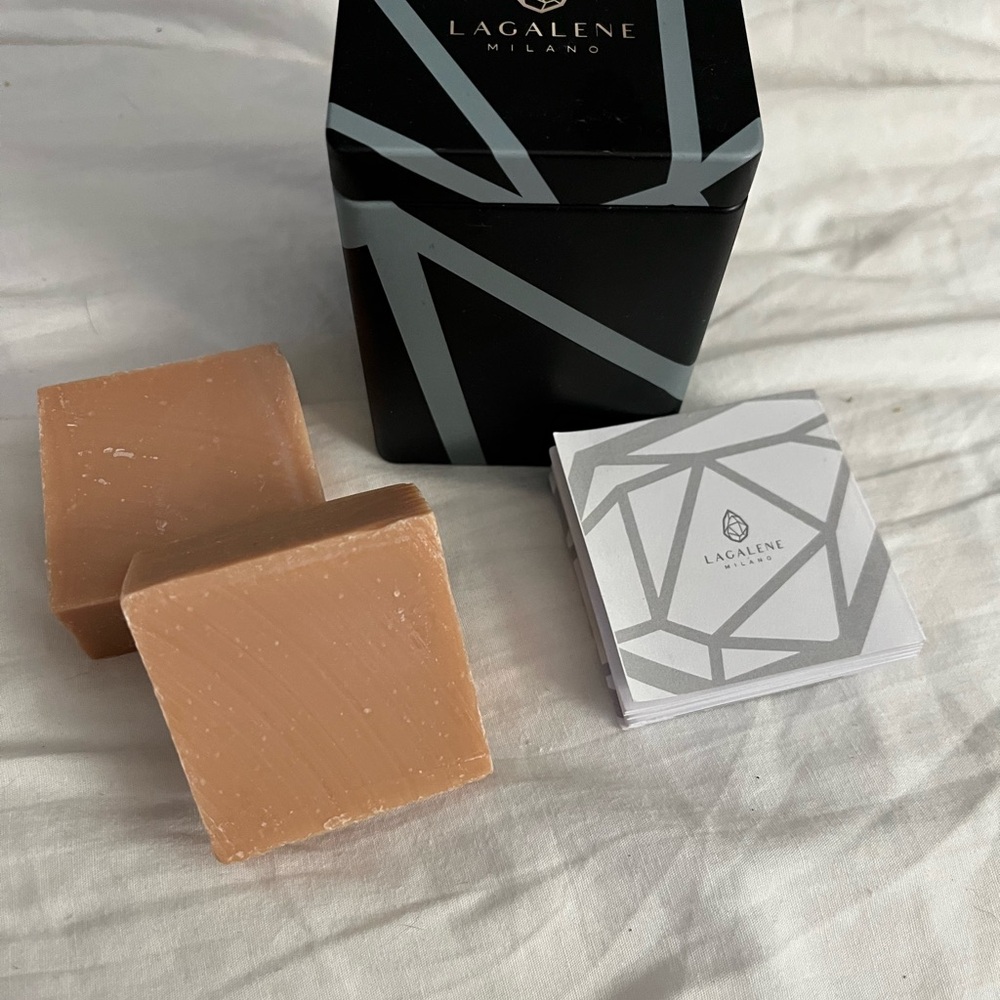 Black and Tan Hand Soap Set